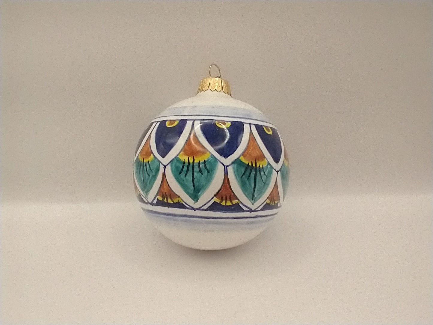 Simpatico Peacock Round Ornament