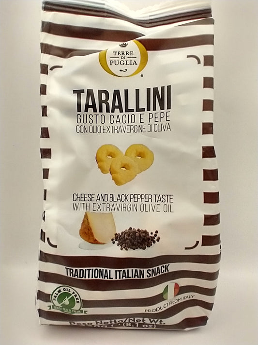 Tarallini Cacio e Pepe with cheese and black pepper